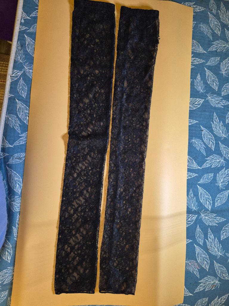 Nwt Ermanno Scervino Black Floral Lace Fingerless Gloves Arm Warmers Size Tu As- — image 3 of 5